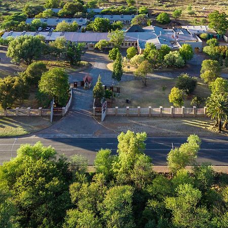 Kuruman Lodge ภายนอก รูปภาพ