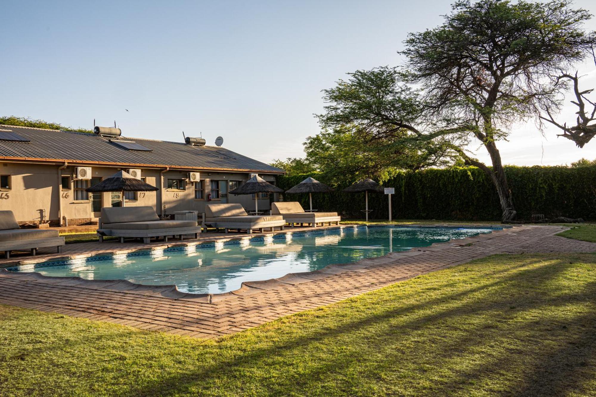 Kuruman Lodge ภายนอก รูปภาพ